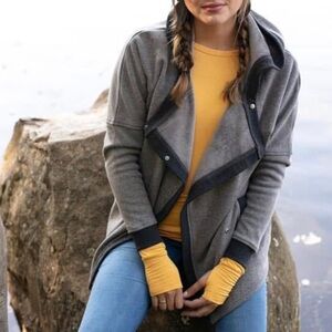 Evy’s Tree “Belen” Storm Grey Cardigan Wrap M